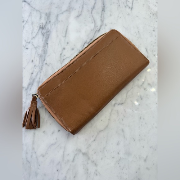 LIKE NEW Lucky Brand Tan Leather Wallet Organizer with Zipper - Picture 8 of 8